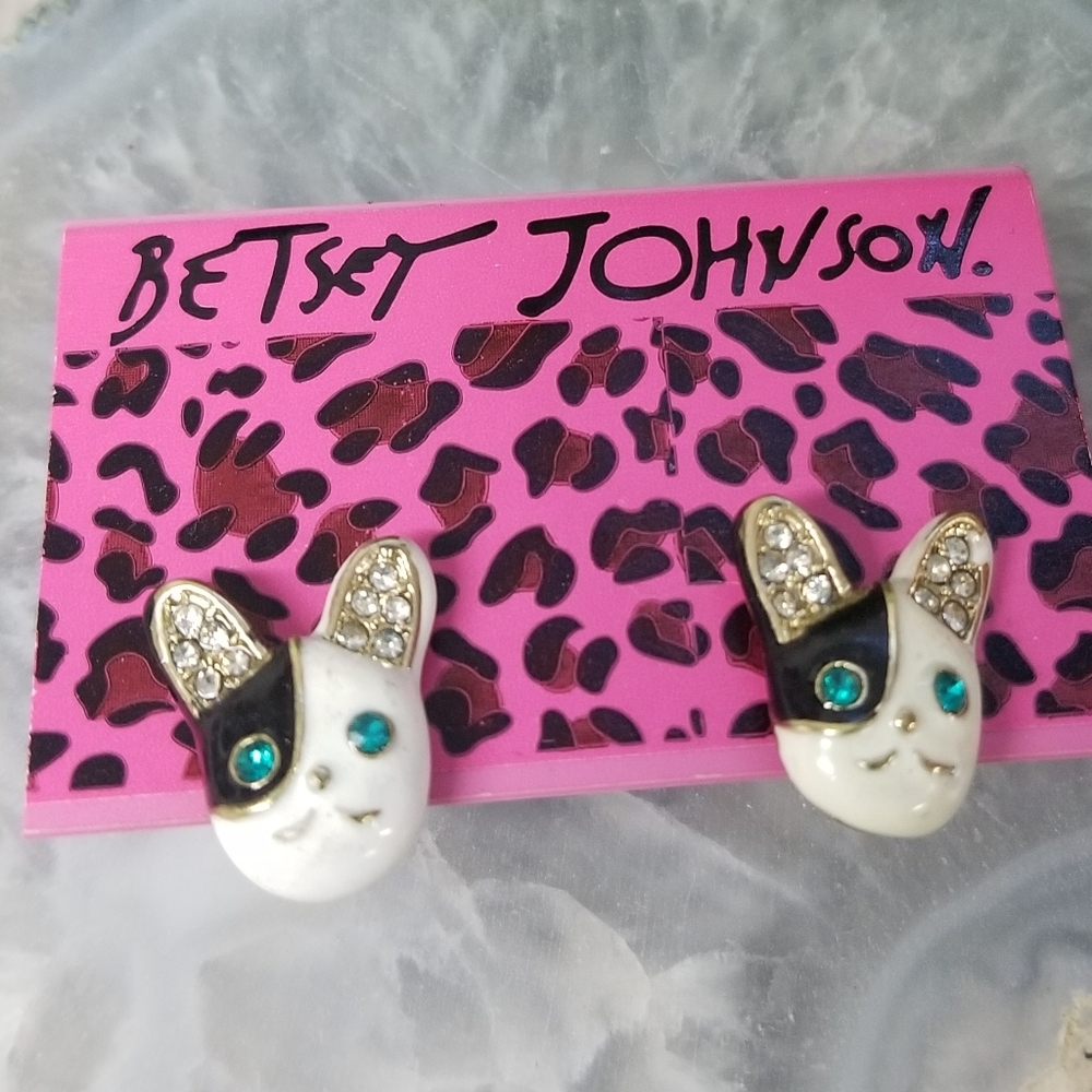 πHPπBetsey Johnson Vintage Stud Earrings - Picture 4 of 6